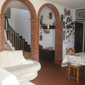 https://nel-giardino-di-alice.it-tuscanyhotel.com
